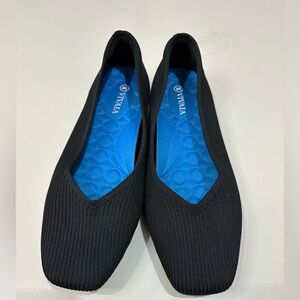 Vivaia Margot Walker square-toe flats size 40